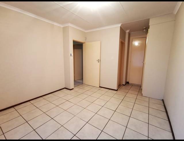 2 BEDROOM HOUSE SOLD IN HESTEAPARK